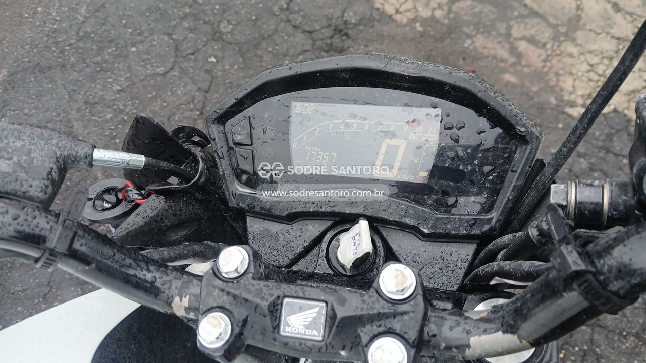 Foto 8 de 11: HONDA - CB 250F TWISTER CBS 2022/2022