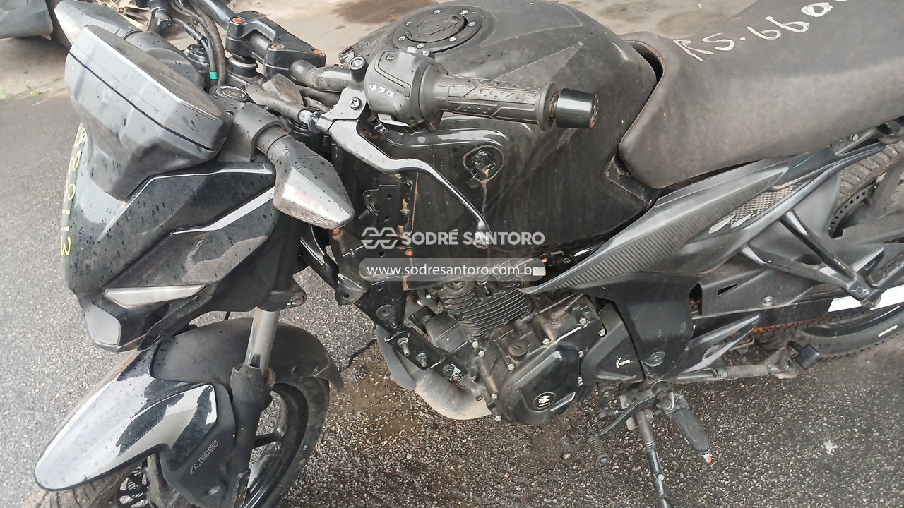 Foto 7 de 11: BAJAJ - PULSAR N150 2025/2026
