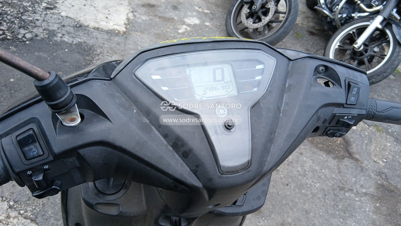 Foto 8 de 11: YAMAHA - FLUO 125 2022/2023