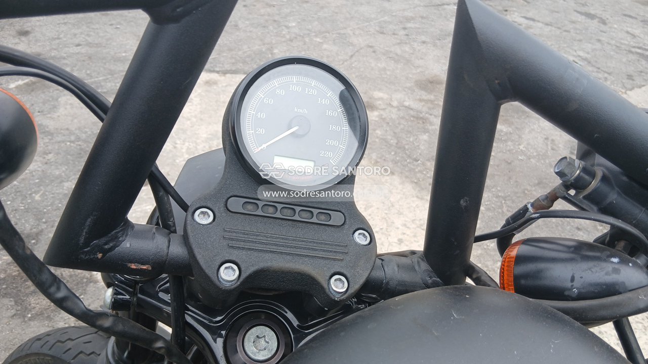 Foto 7 de 9: HARLEY DAVIDSON - XL 883 N 2011/2011