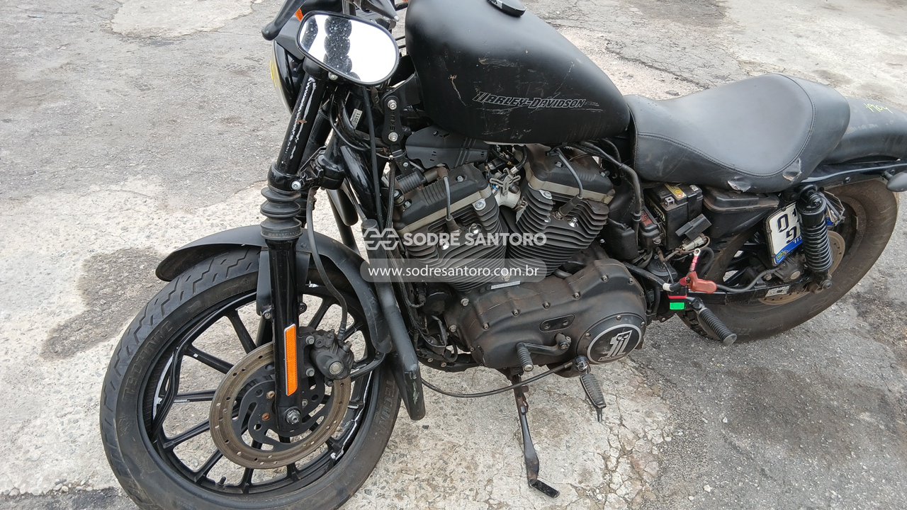 Foto 8 de 9: HARLEY DAVIDSON - XL 883 N 2011/2011