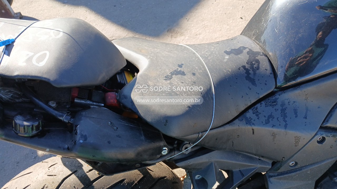 Foto 10 de 12: KAWASAKI - Z750 2009/2010