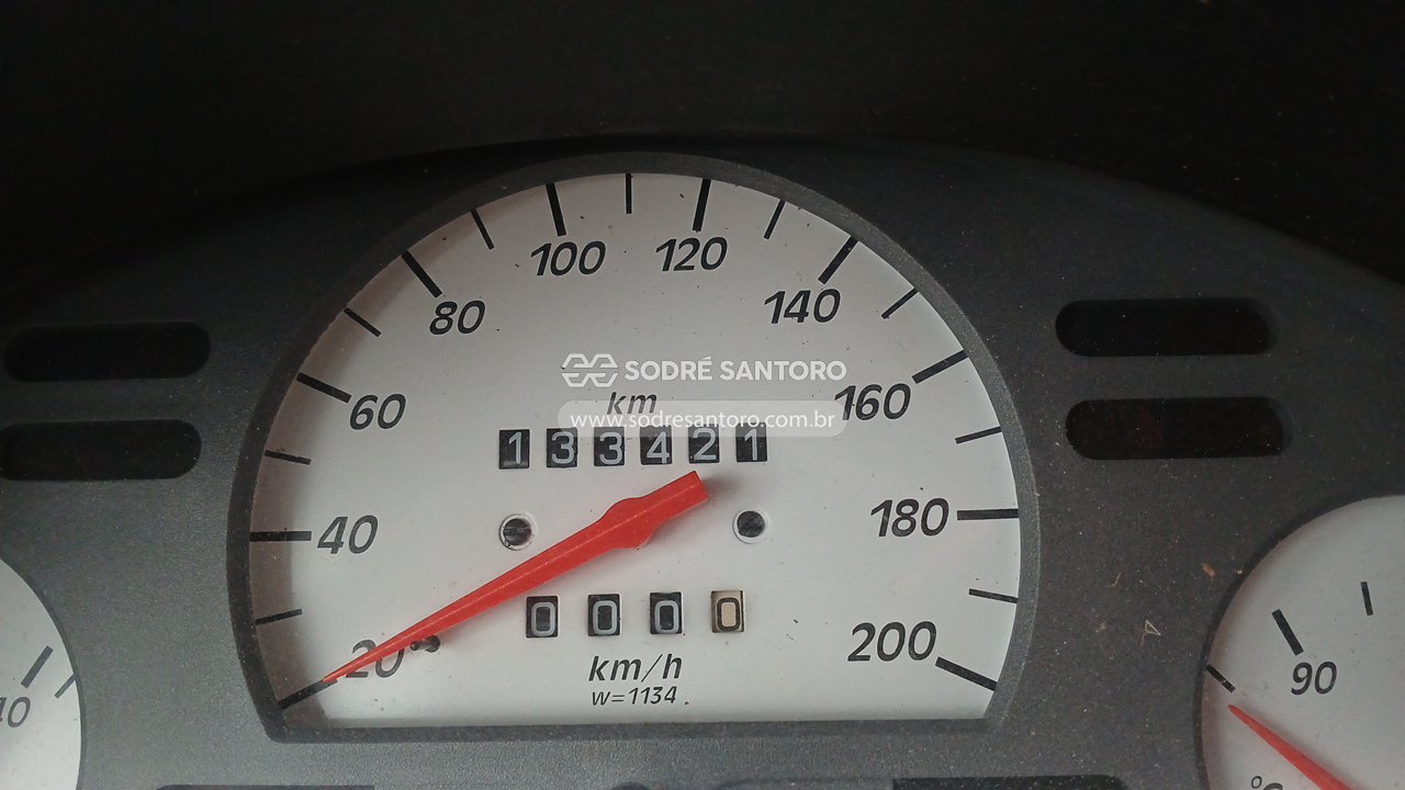 Foto 7 de 13: CHEVROLET - CORSA MILENIUM 2001/2001