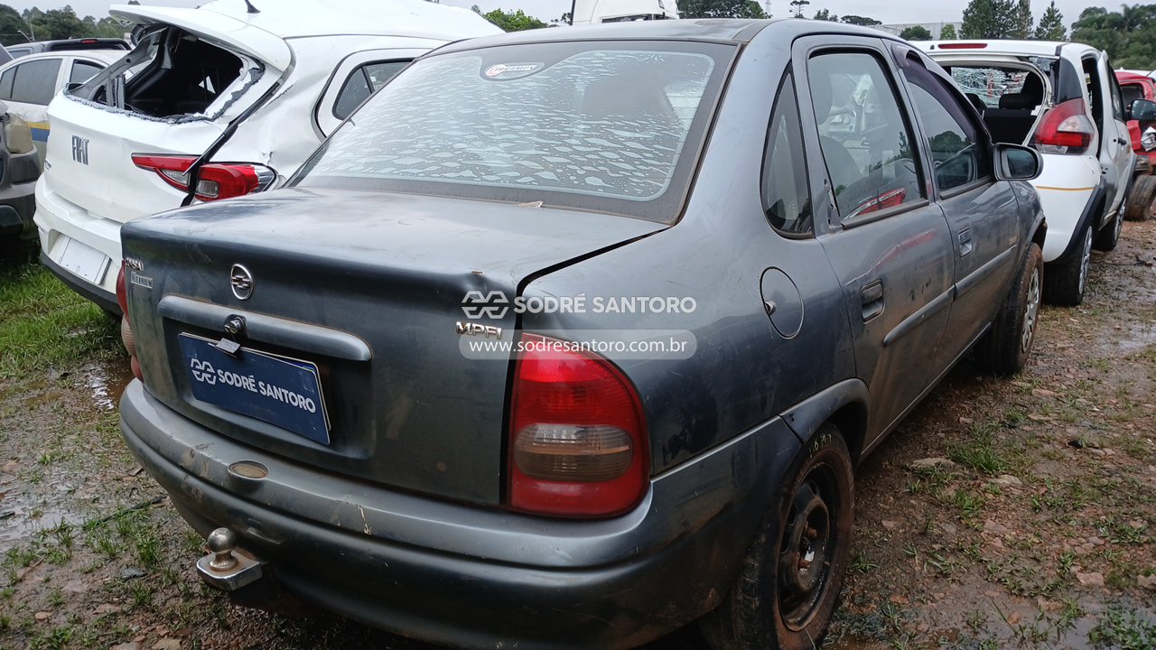 Foto 4: CHEVROLET - CORSA MILENIUM 2001/2001