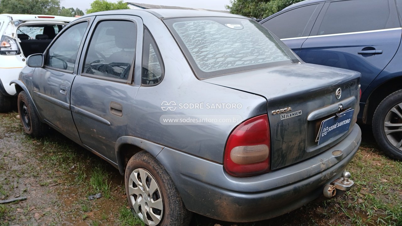 Foto 2: CHEVROLET - CORSA MILENIUM 2001/2001