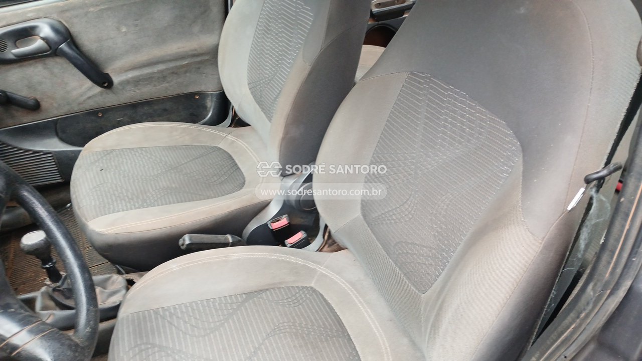 Foto 9 de 13: CHEVROLET - CORSA MILENIUM 2001/2001
