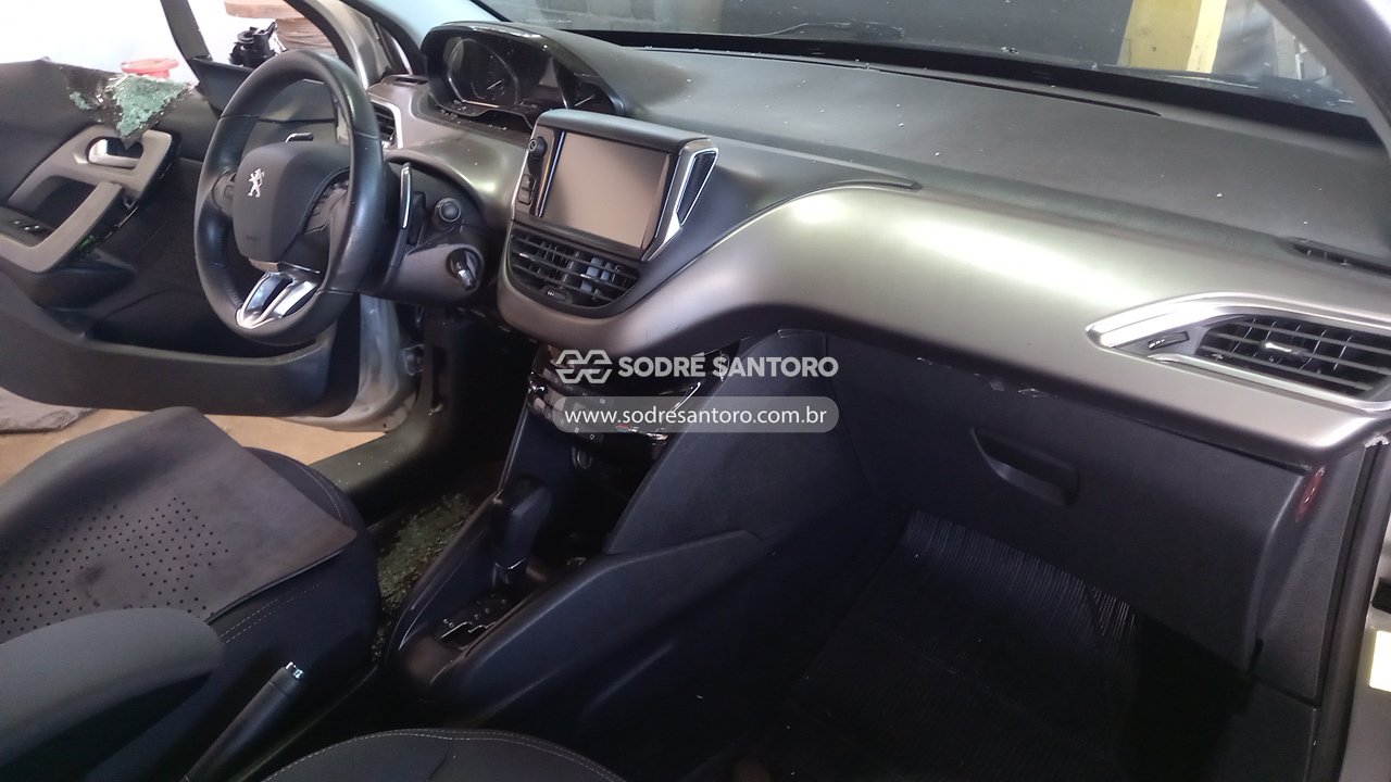 Foto 8 de 13: PEUGEOT - 208 GRIFFE AT 2016/2017