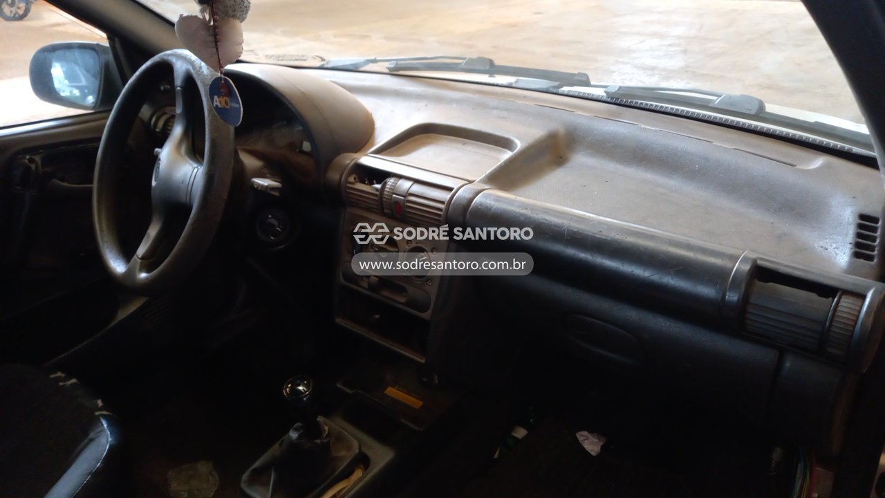 Foto 6 de 13: CHEVROLET - CORSA CLASSIC 2004/2004