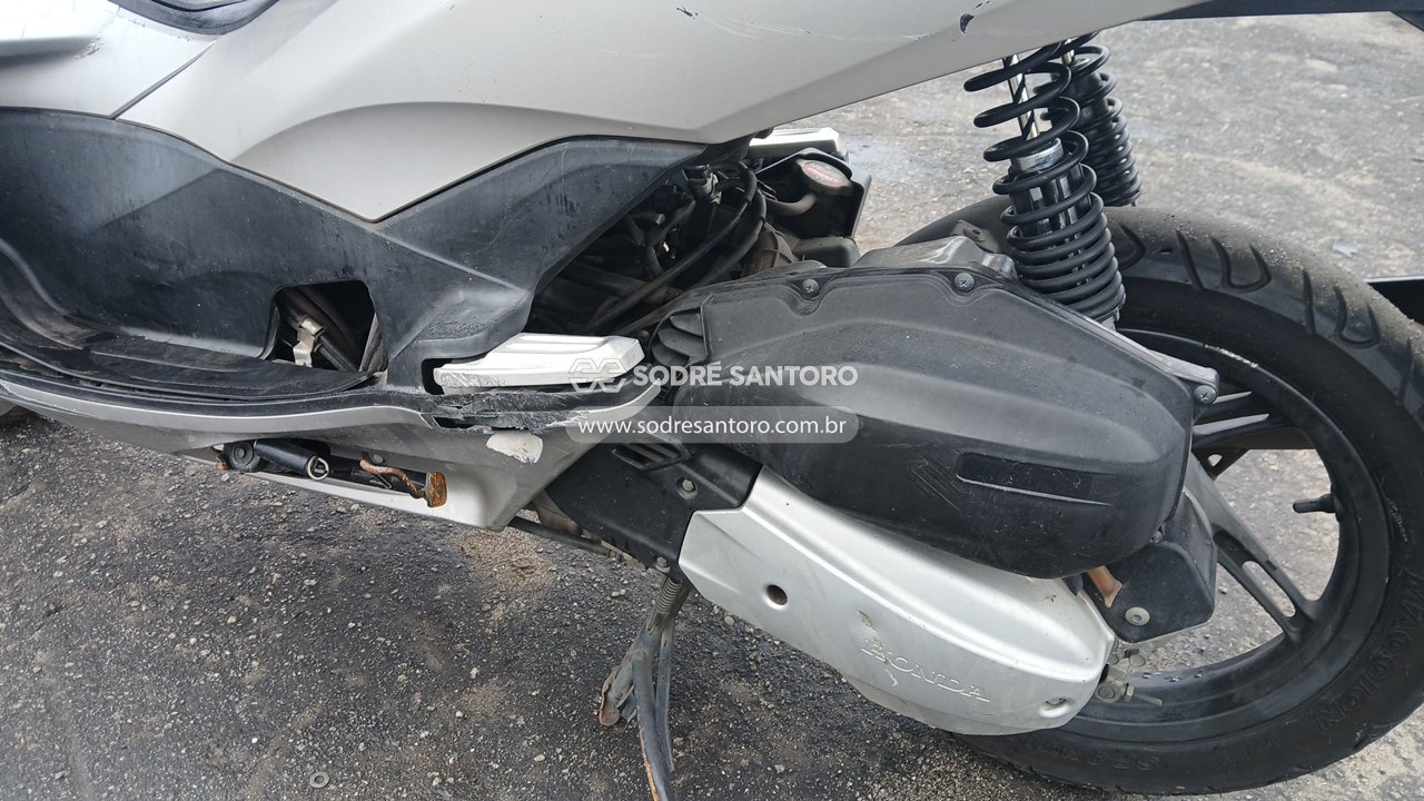 Foto 6 de 9: HONDA - PCX 150 2016/2017