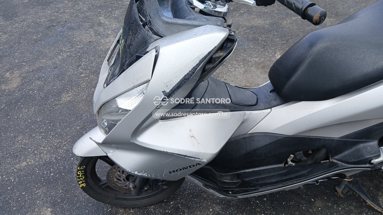 Foto 9 de 9: HONDA - PCX 150 2016/2017