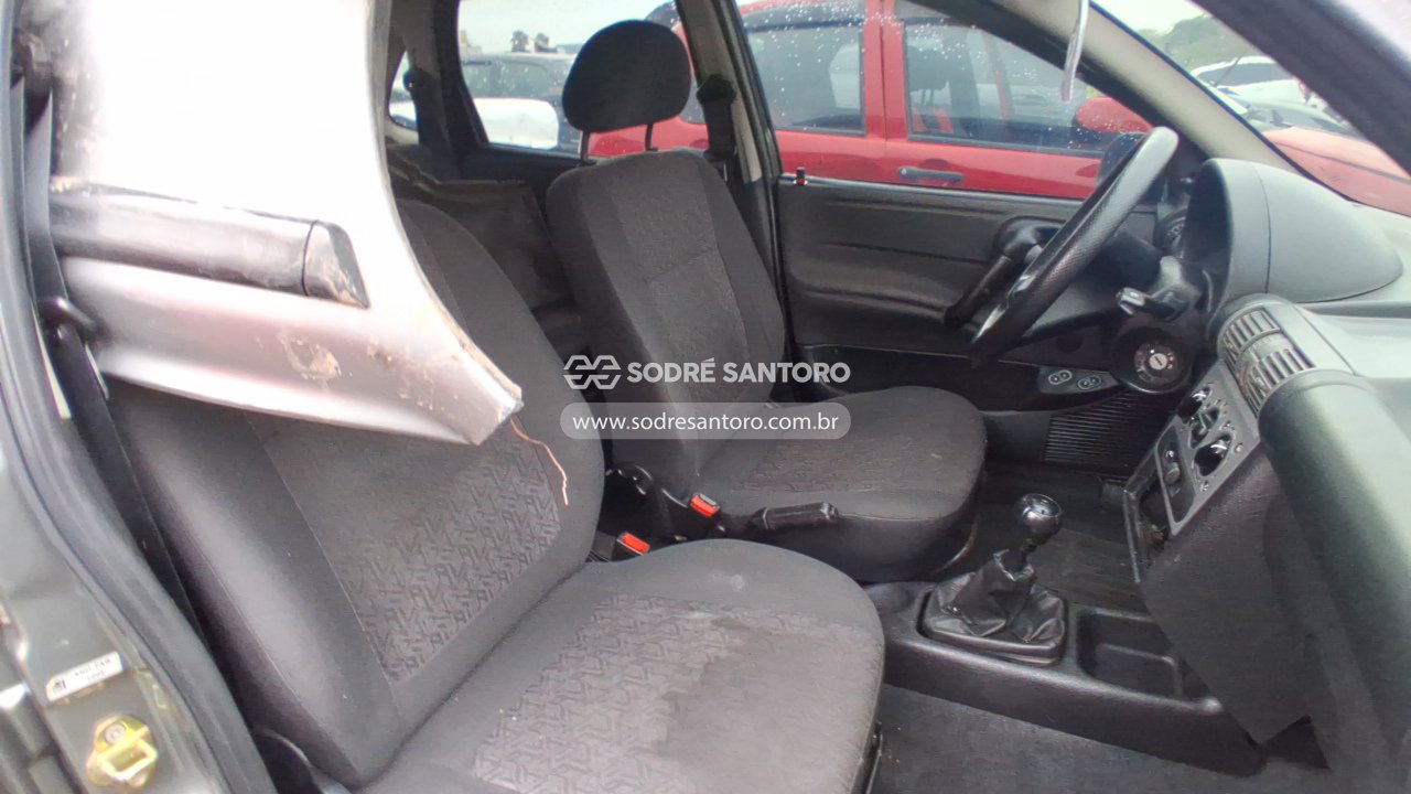 Foto 8 de 9: CHEVROLET - CLASSIC LIFE 2005/2005