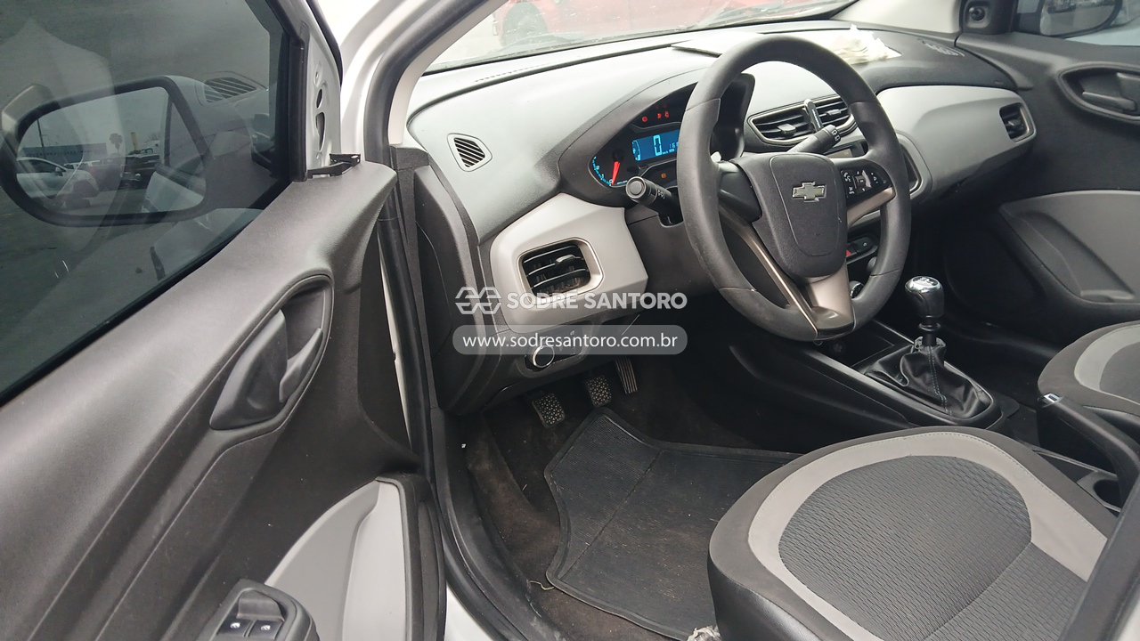 Foto 6 de 13: CHEVROLET - ONIX 1.0MT LT 2016/2016