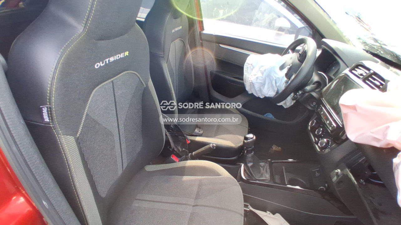 Foto 8 de 9: RENAULT - KWID OUTSID 2 2023/2024