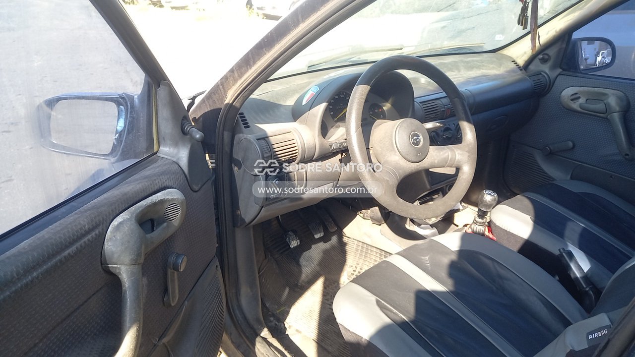 Foto 6 de 13: CHEVROLET - CORSA SUPER 1998/1998