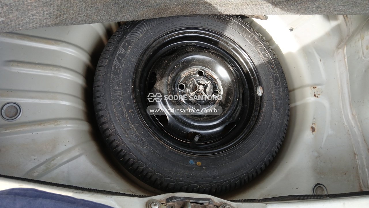 Foto 9 de 12: CHEVROLET - CELTA 4P SPIRIT 2005/2005