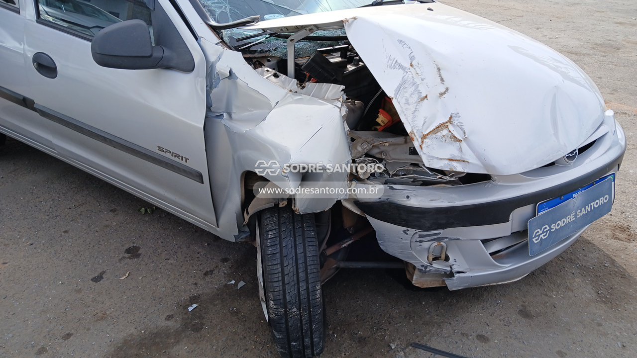 Foto 10 de 12: CHEVROLET - CELTA 4P SPIRIT 2005/2005