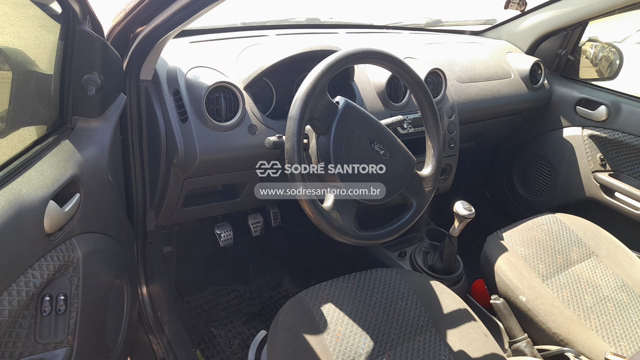 Foto 6 de 11: FORD - FIESTA 1.6 FLEX 2005/2005
