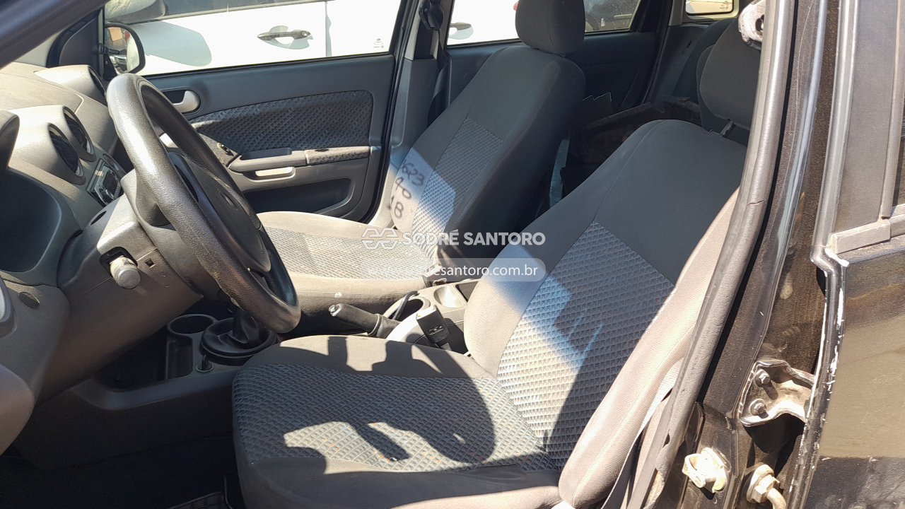 Foto 8 de 11: FORD - FIESTA 1.6 FLEX 2005/2005