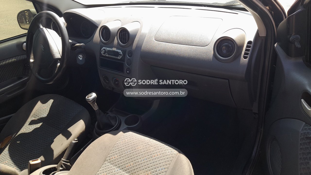 Foto 7 de 11: FORD - FIESTA 1.6 FLEX 2005/2005