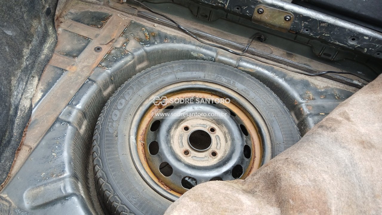 Foto 9 de 13: FORD - ESCORT GL 1.6 H 2000/2000