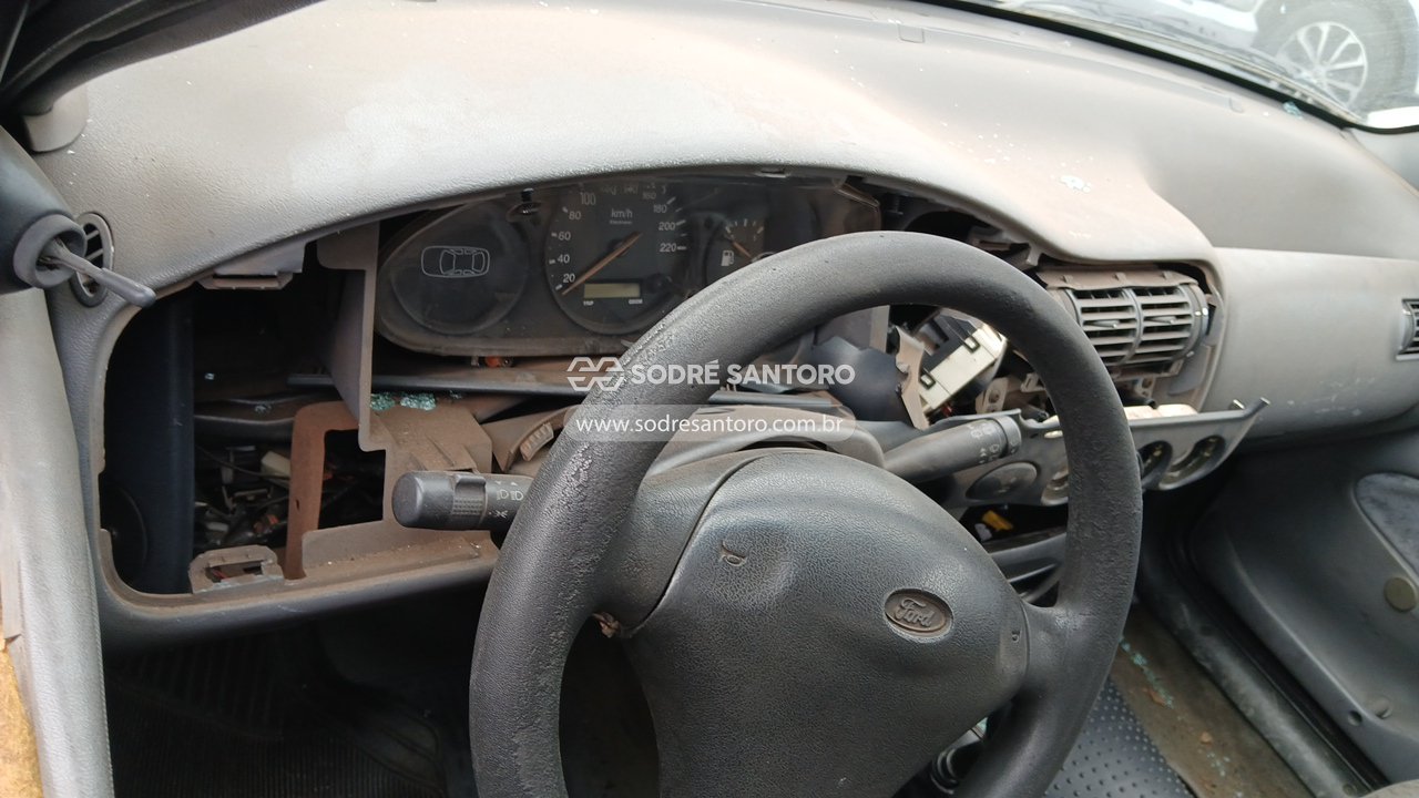 Foto 10 de 13: FORD - ESCORT GL 1.6 H 2000/2000