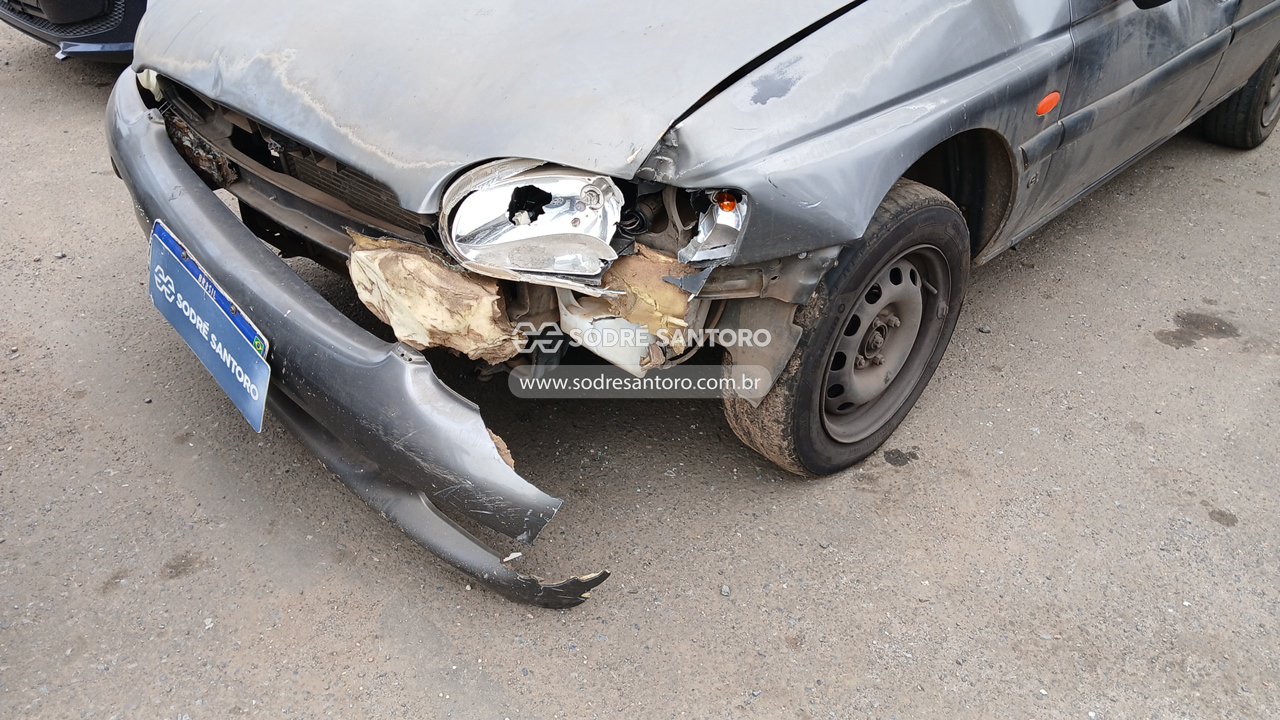 Foto 12 de 13: FORD - ESCORT GL 1.6 H 2000/2000