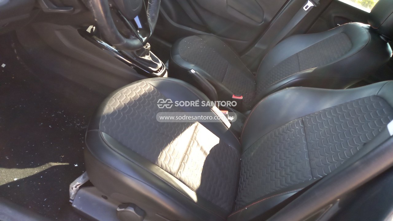 Foto 8 de 13: CHEVROLET - ONIX 1.4MT LTZ 2016/2017