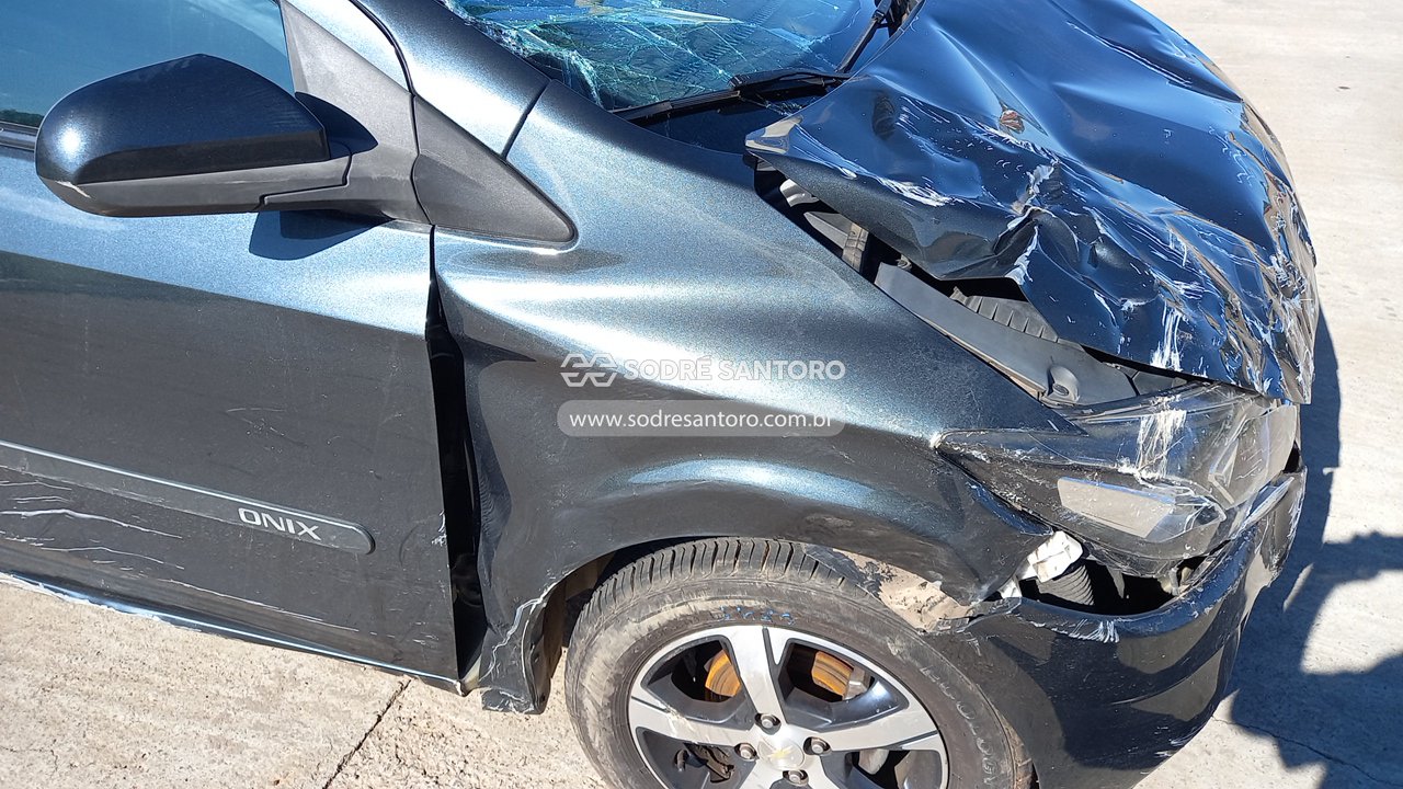 Foto 12 de 13: CHEVROLET - ONIX 1.4MT LTZ 2016/2017