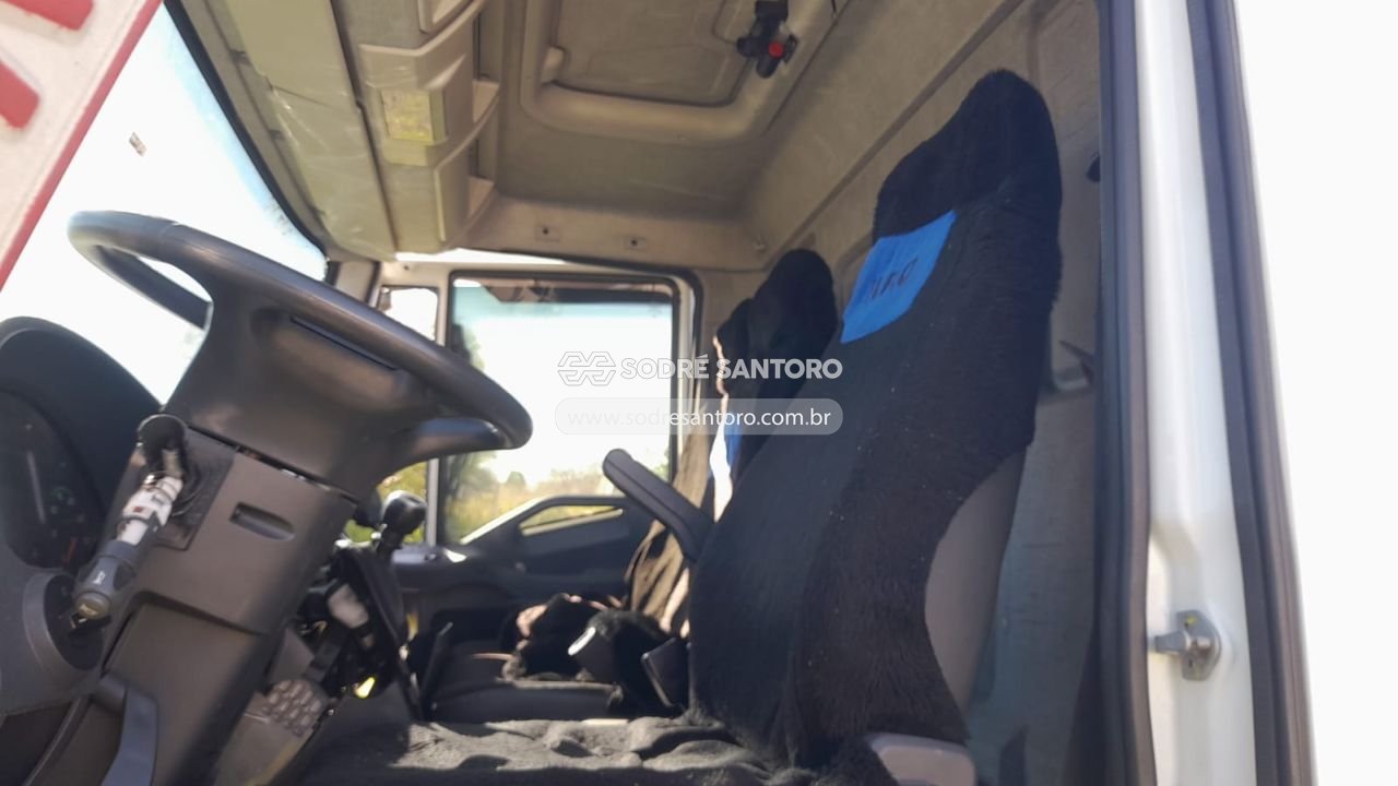 Foto 10 de 13: IVECO - TECTOR 11-190 2021/2022