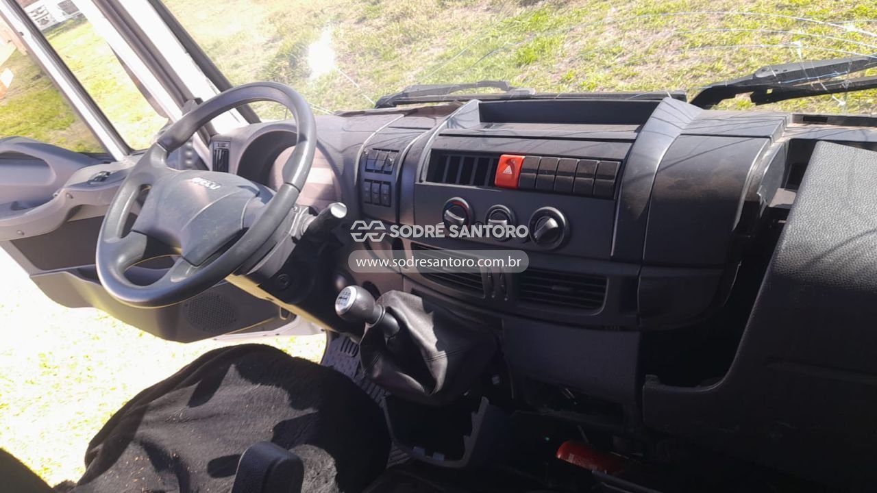 Foto 9 de 13: IVECO - TECTOR 11-190 2021/2022