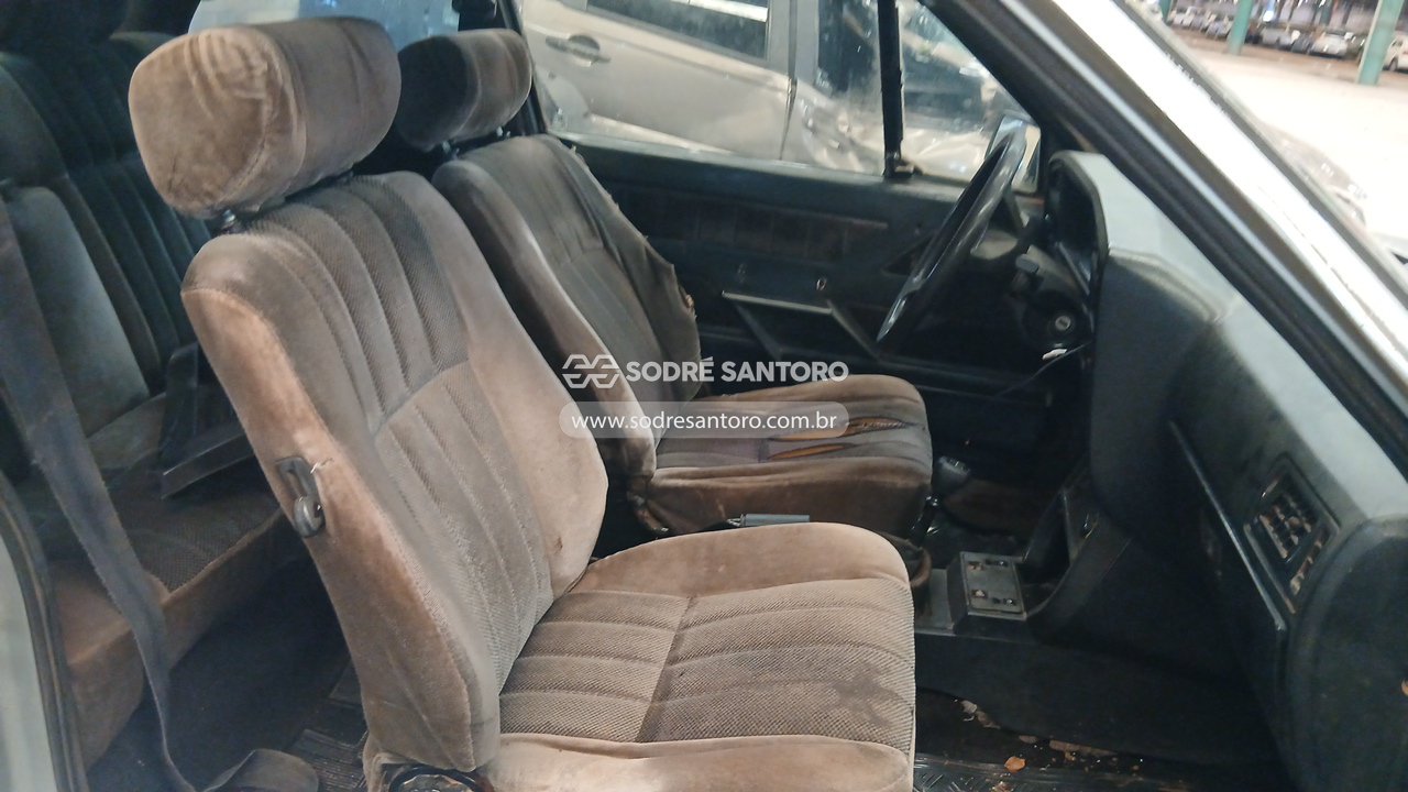 Foto 8 de 12: CHEVROLET - MONZA SL E 2.0 1987/1987