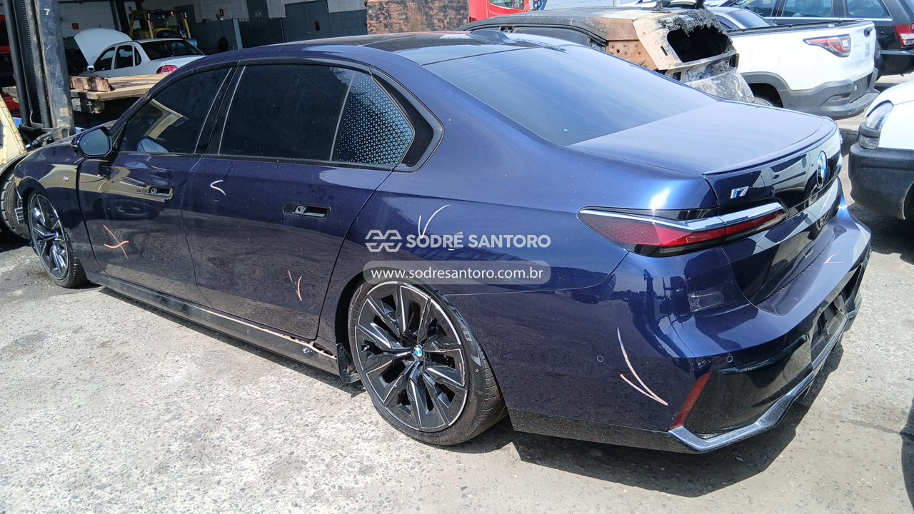 Foto 2: BMW - I7 XDRIVE60 2023/2024