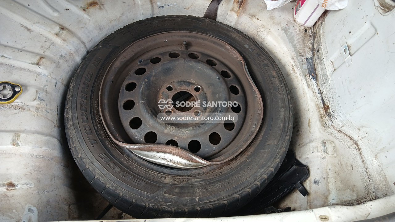 Foto 9 de 13: RENAULT - CLIO RL 1.0 2001/2001