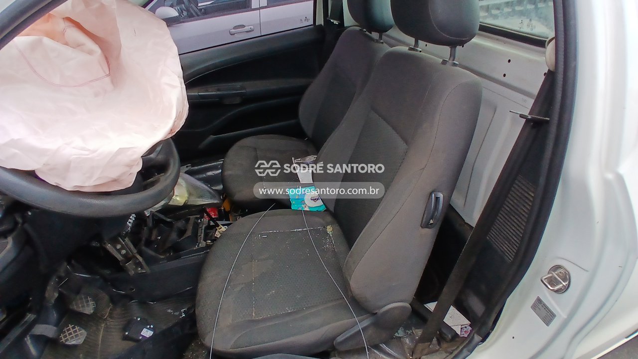 Foto 8 de 13: VOLKSWAGEN - SAVEIRO CS RB MPI 2022/2023