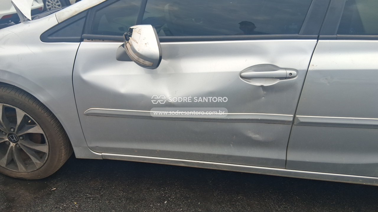 Foto 11 de 13: HONDA - CIVIC LXR 2014/2015