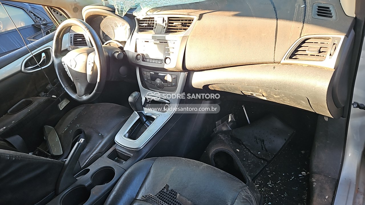 Foto 7 de 13: NISSAN - SENTRA 20SV CVT 2014/2014