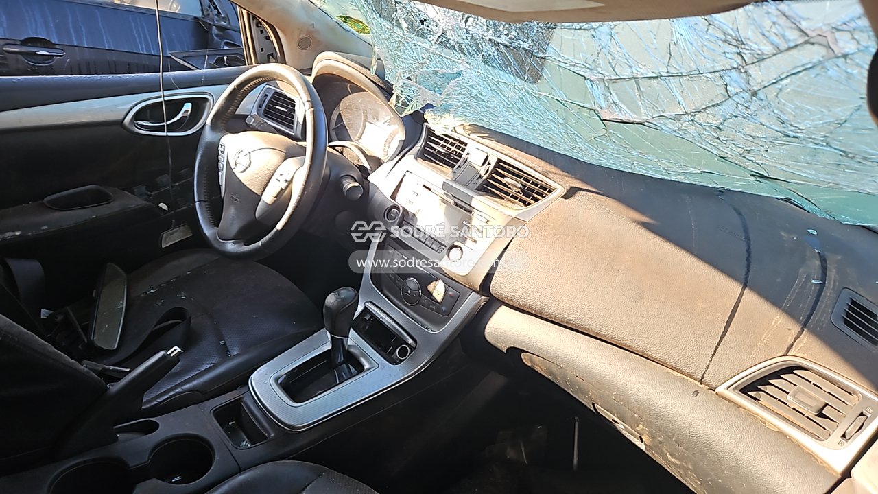 Foto 9 de 13: NISSAN - SENTRA 20SV CVT 2014/2014