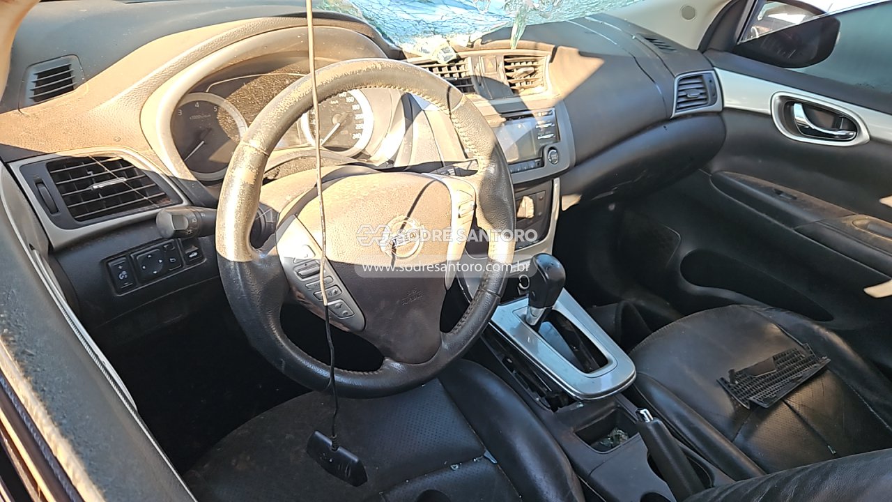 Foto 6 de 13: NISSAN - SENTRA 20SV CVT 2014/2014