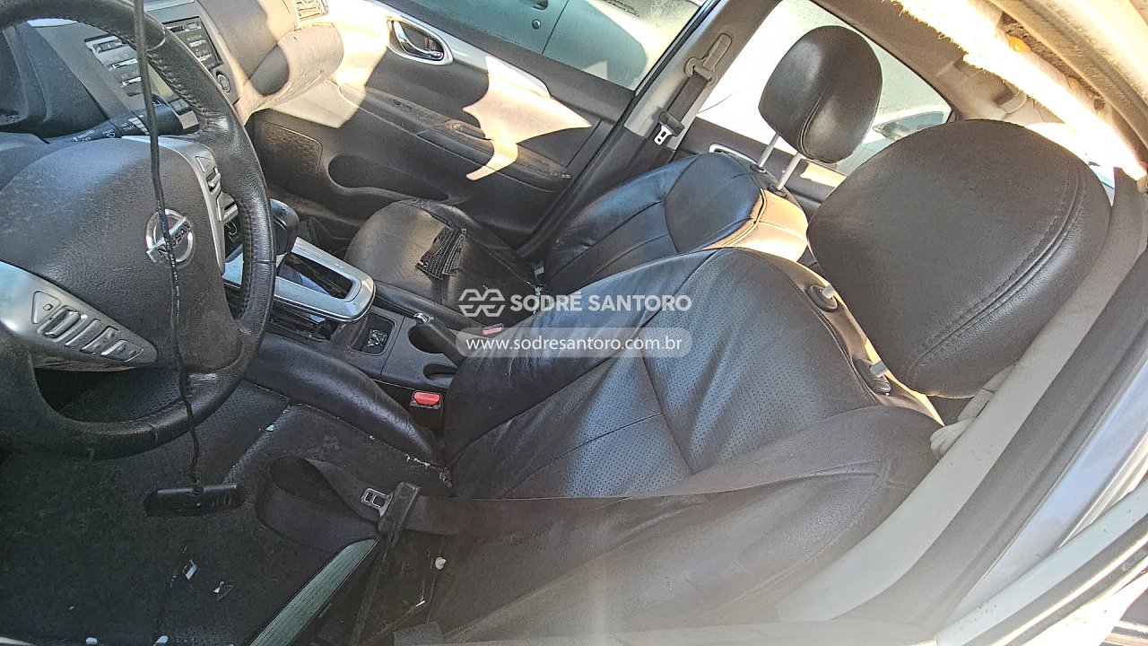 Foto 8 de 13: NISSAN - SENTRA 20SV CVT 2014/2014