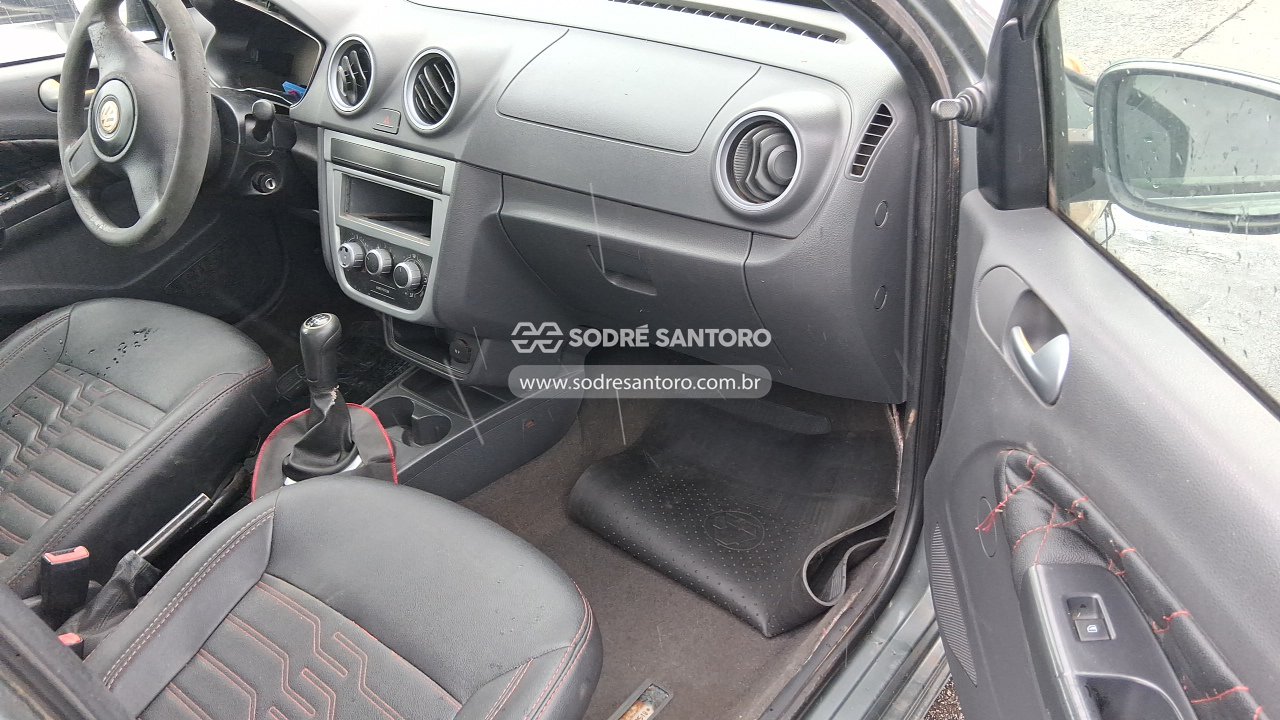 Foto 7 de 13: VOLKSWAGEN - GOL 1.0 2010/2011