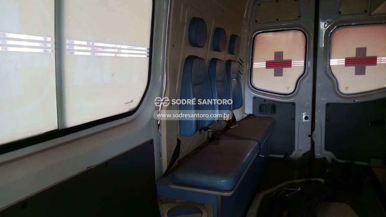 Mercedes-benz 415 Alter Amb - 2018/2019 — foto 9 de 12