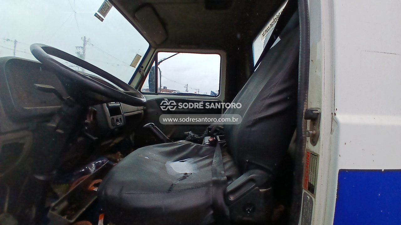 Volkswagen 8.160 Drc 4x2 - 2014/2015 — foto 9 de 12