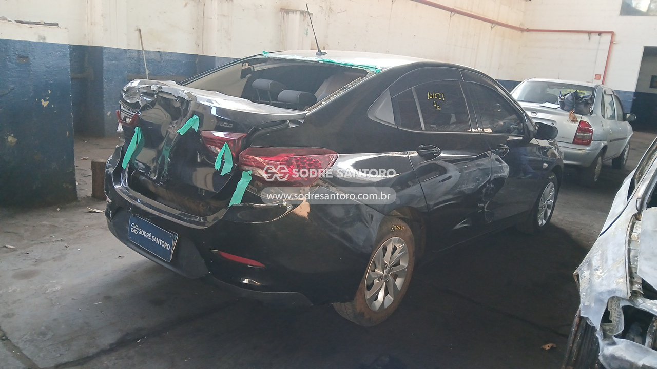Chevrolet Onix Plus 10tat Lt1 - 2022/2023 — foto 4 de 12