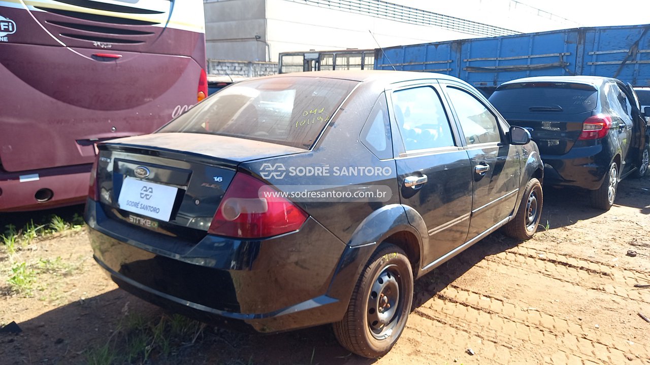 Ford Fiesta Sedan 1.6 Flex - 2008/2008 — foto 4 de 12