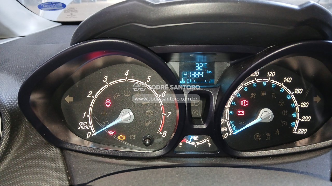 Ford Fiesta HA 1.5l SE - 2013/2014 — foto 7 de 12