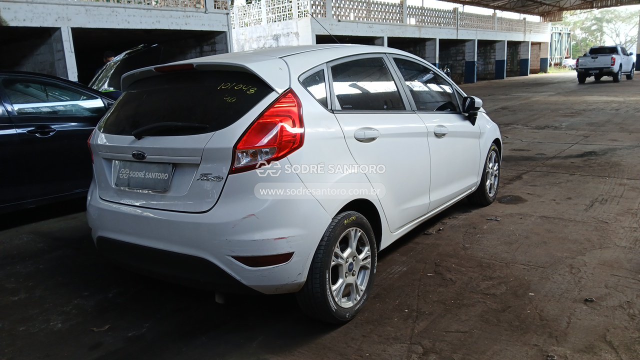 Ford Fiesta HA 1.5l SE - 2013/2014 — foto 4 de 12