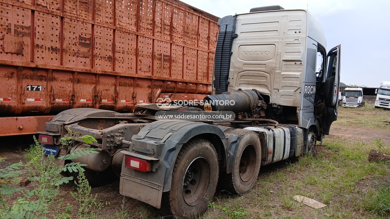 Volvo FH 540 6x4t - 2021/2021 — foto 4 de 12
