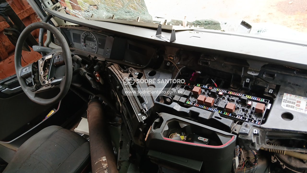 Volvo FH 540 6x4t - 2021/2021 — foto 8 de 12