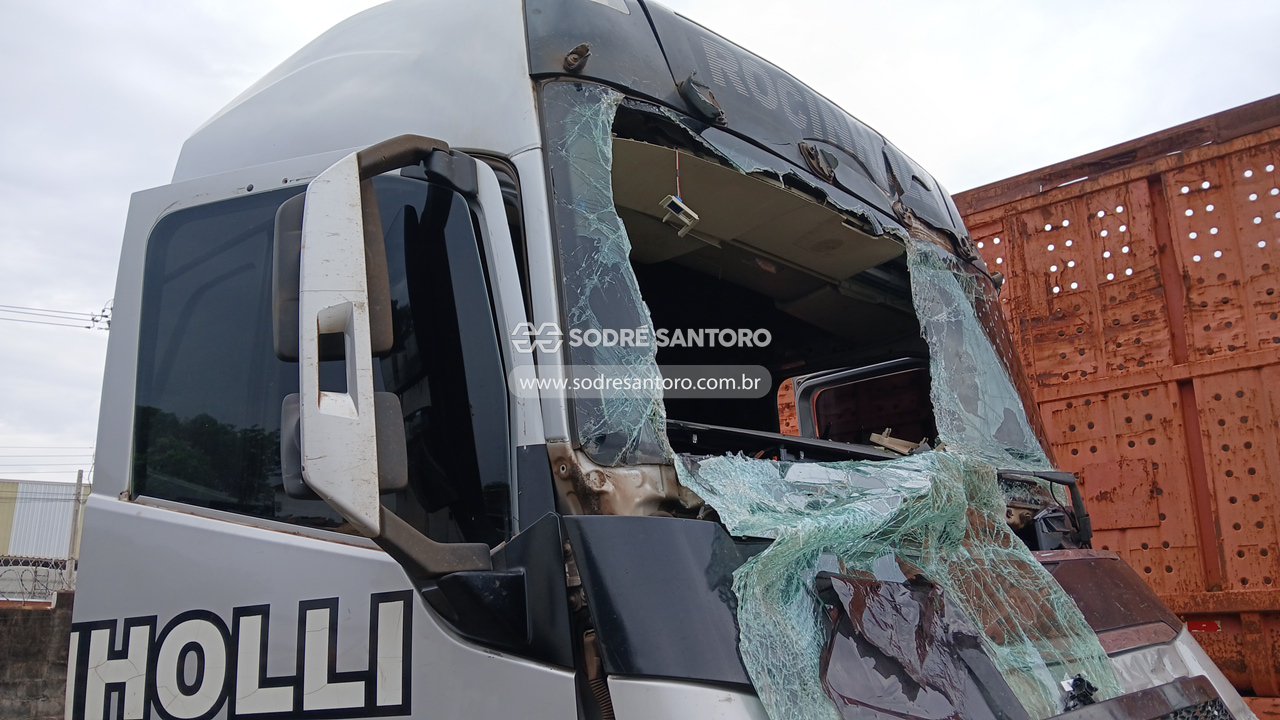 Volvo FH 540 6x4t - 2021/2021 — foto 10 de 12