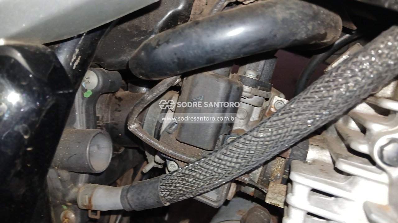 Yamaha Fazer YS 250 - 2009/2010 — foto 6 de 12